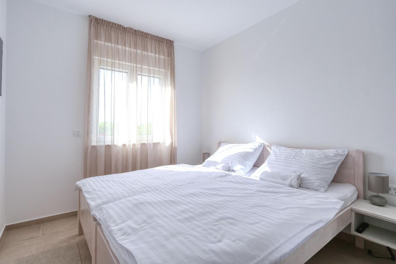 Apartments Bonaca With Jacuzzi Privlaka  Exterior foto